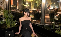 夫妻之间观看的视频